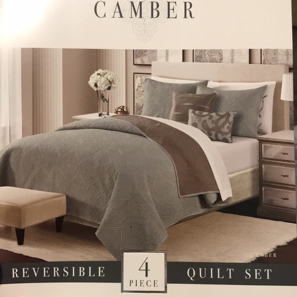 Camber TwinXL 4 piece Reversible Quilt Set - Picture 1 of 11